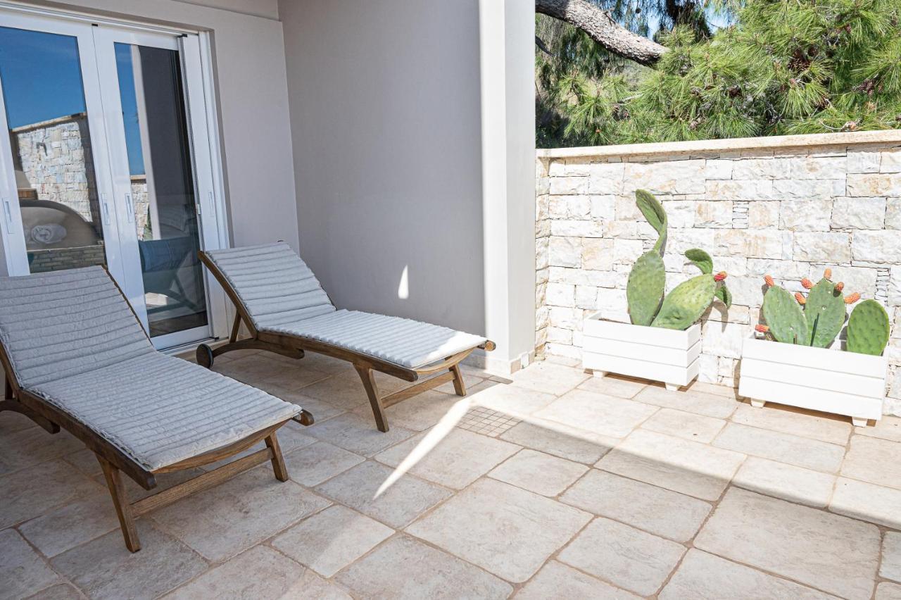 Kalavria Luxury Suites, Afroditi With Magnificent Sea View And Private Swimming Pool. Villa Poros Town
