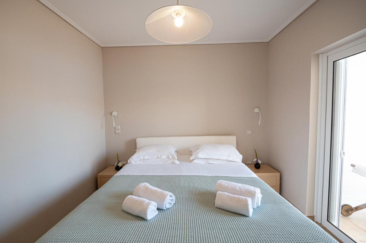 Kalavria Luxury Suites, Afroditi With Magnificent Sea View And Private Swimming Pool. * Poros Town