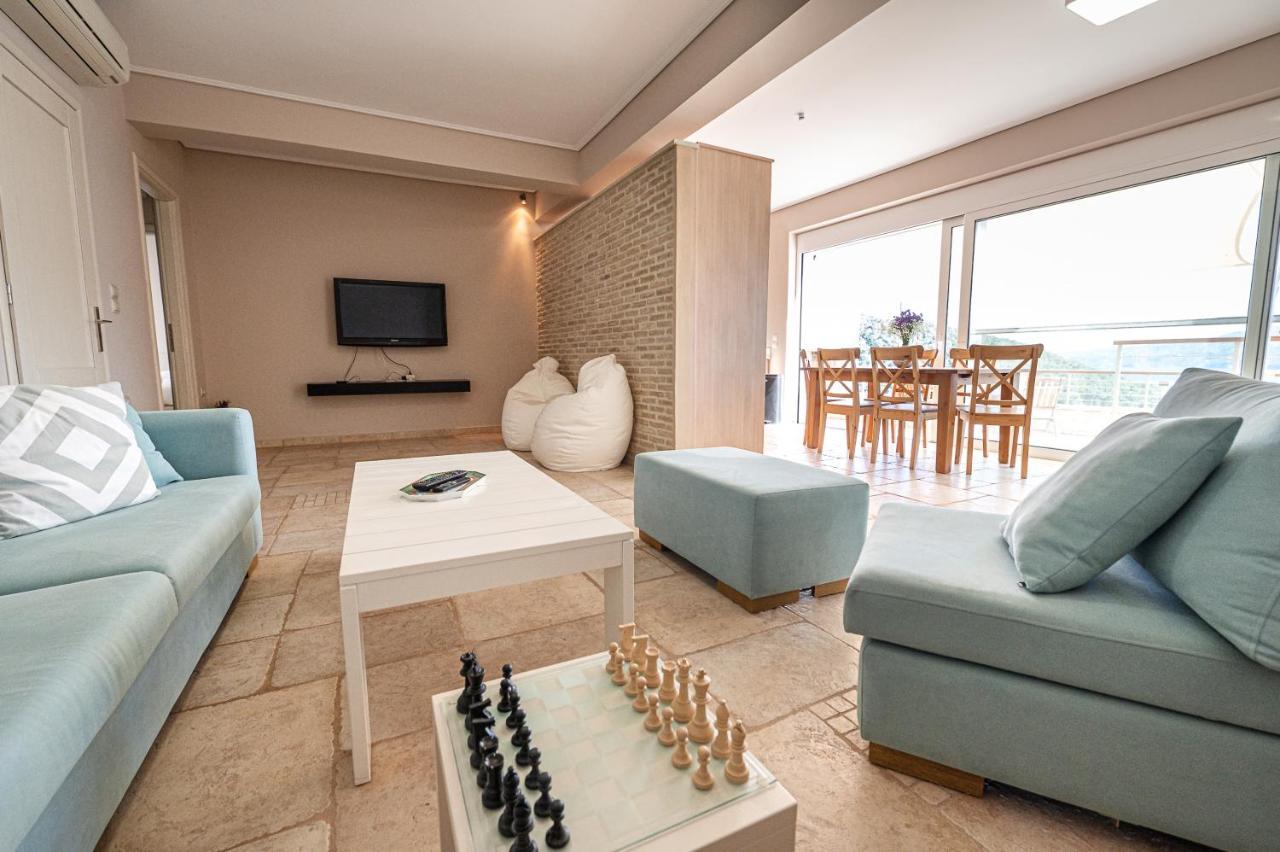 Kalavria Luxury Suites, Afroditi With Magnificent Sea View And Private Swimming Pool. * Poros Town