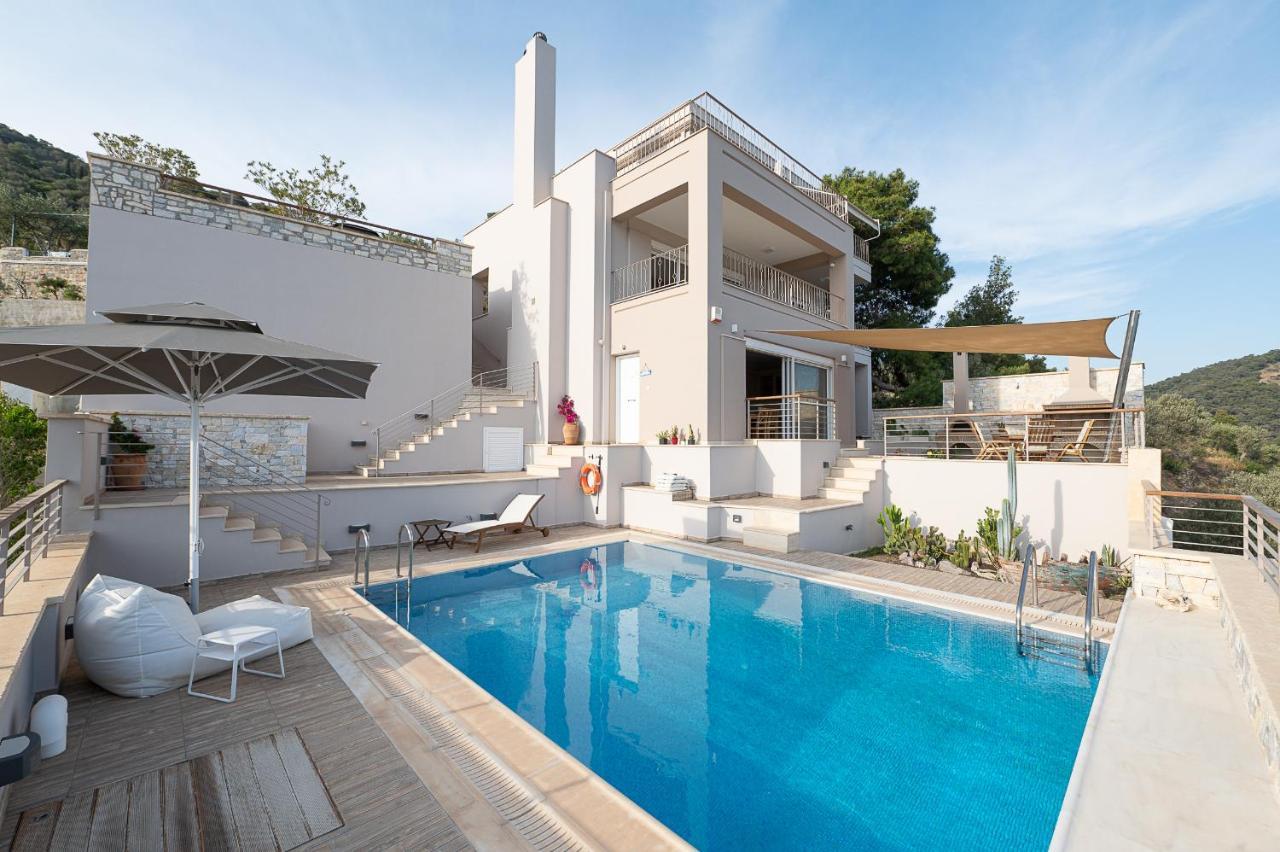 Villa Kalavria Luxury Suites, Afroditi With Magnificent Sea View And Private Swimming Pool. Poros Town