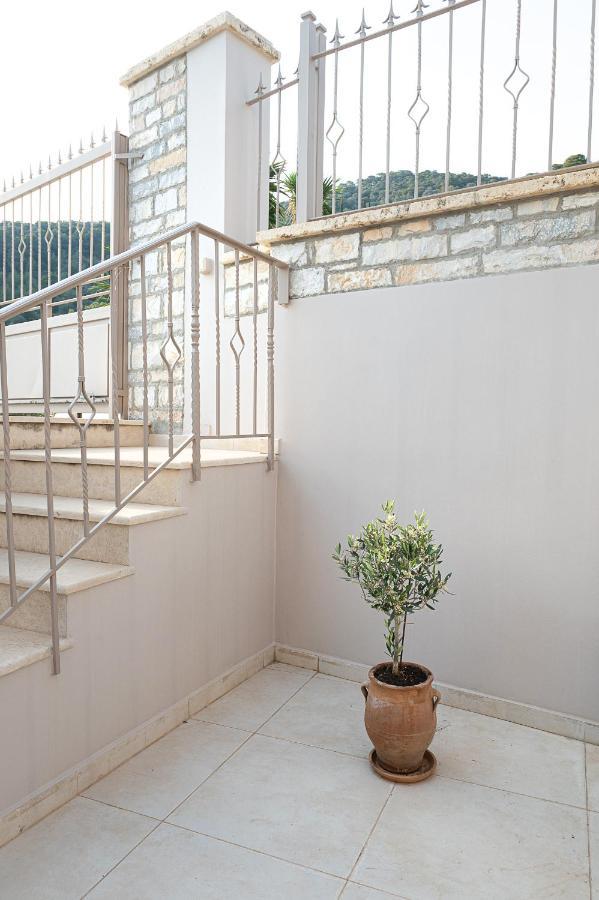 Kalavria Luxury Suites, Afroditi With Magnificent Sea View And Private Swimming Pool. Villa *