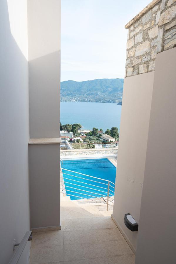 Kalavria Luxury Suites, Afroditi With Magnificent Sea View And Private Swimming Pool. Villa Poros Town