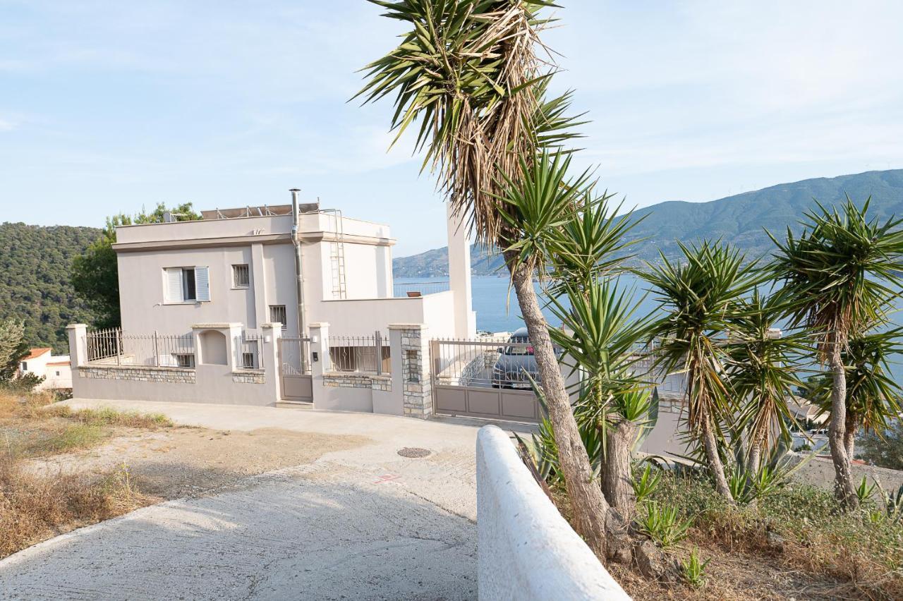 Villa Kalavria Luxury Suites, Afroditi With Magnificent Sea View And Private Swimming Pool. Poros Town